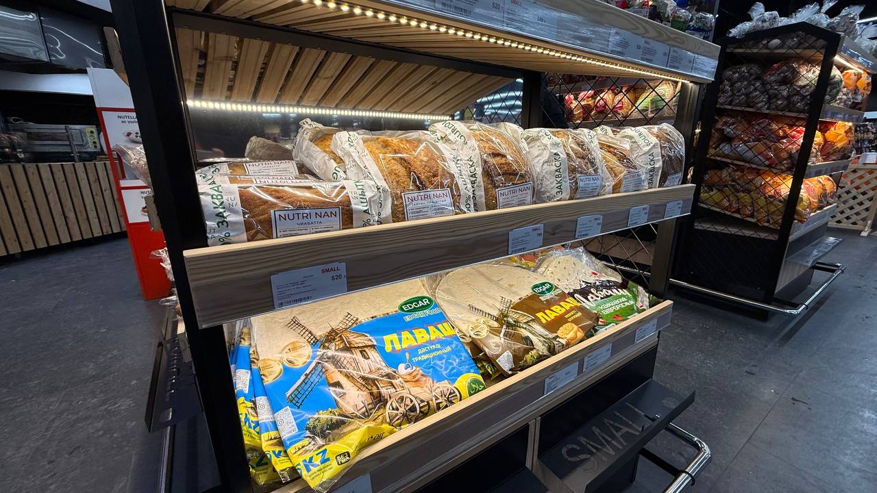 NutriNan на полке магазина SMALL в Астане